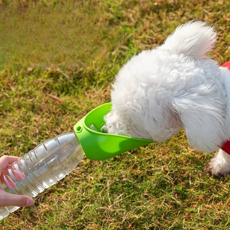 Universal Silicone Pet Water Bottle Dog Cat Drinking Bowl Outdoor Feeding Water Portable Drinking Cup Pets Water Dispenser